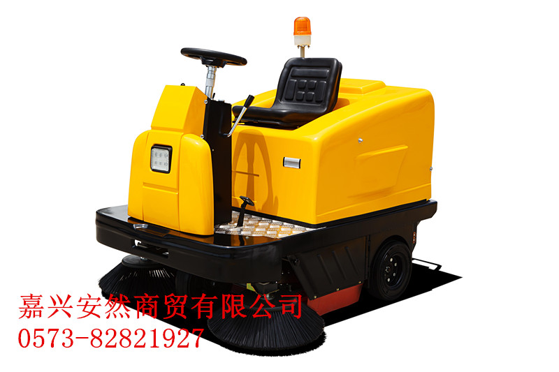 掃地機(jī)品牌 明諾駕駛式掃地機(jī) 工業(yè)物業(yè)掃地機(jī) 嘉興掃地機(jī)專業(yè)供應(yīng)商